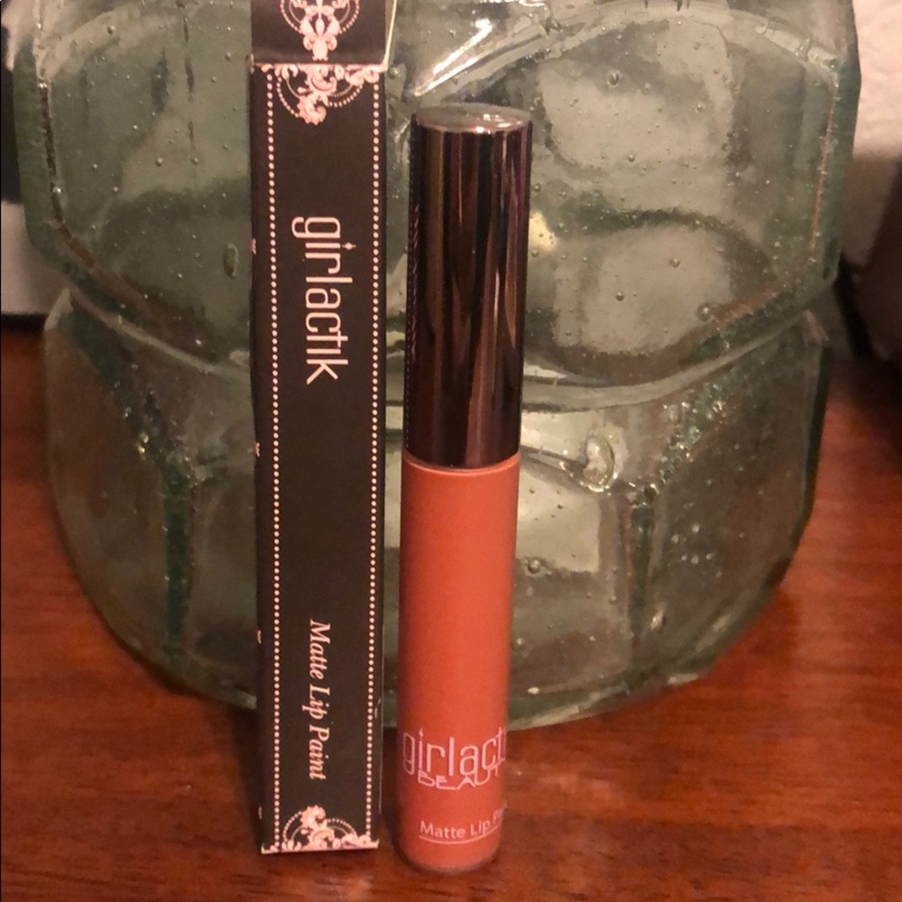 New Girlactik Matte Lip Paint
